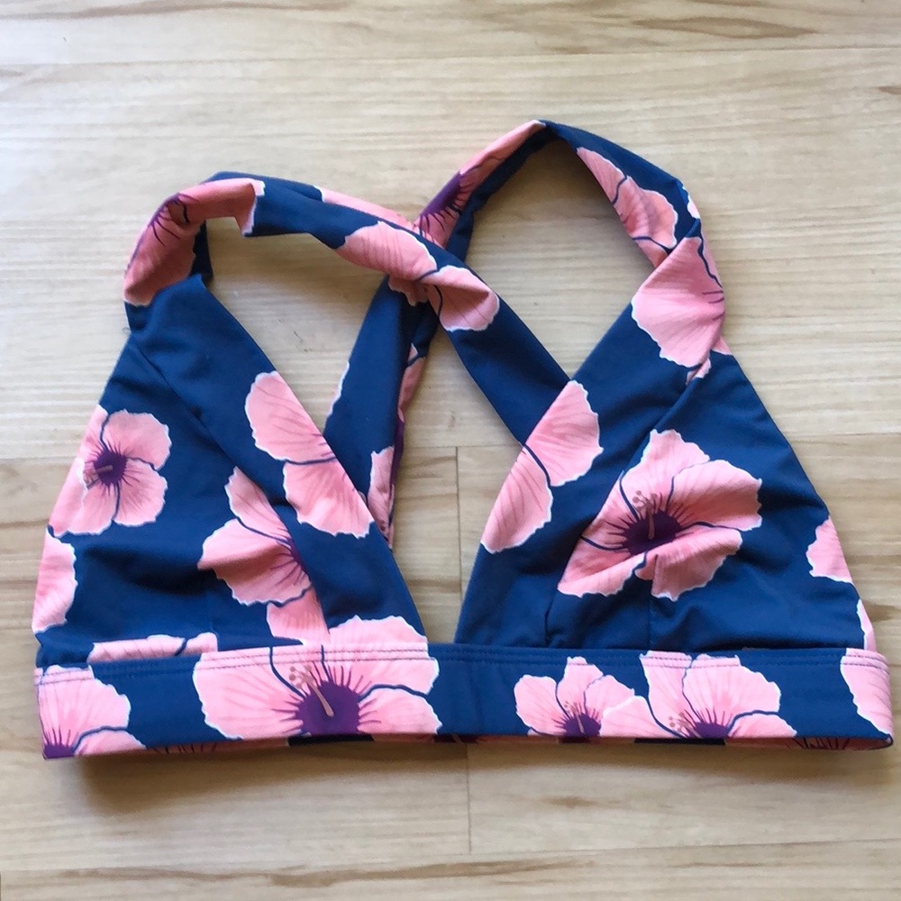 Acacia Bolong Hibiscus top M